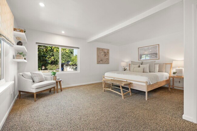 Building Photo - 701 Canada St