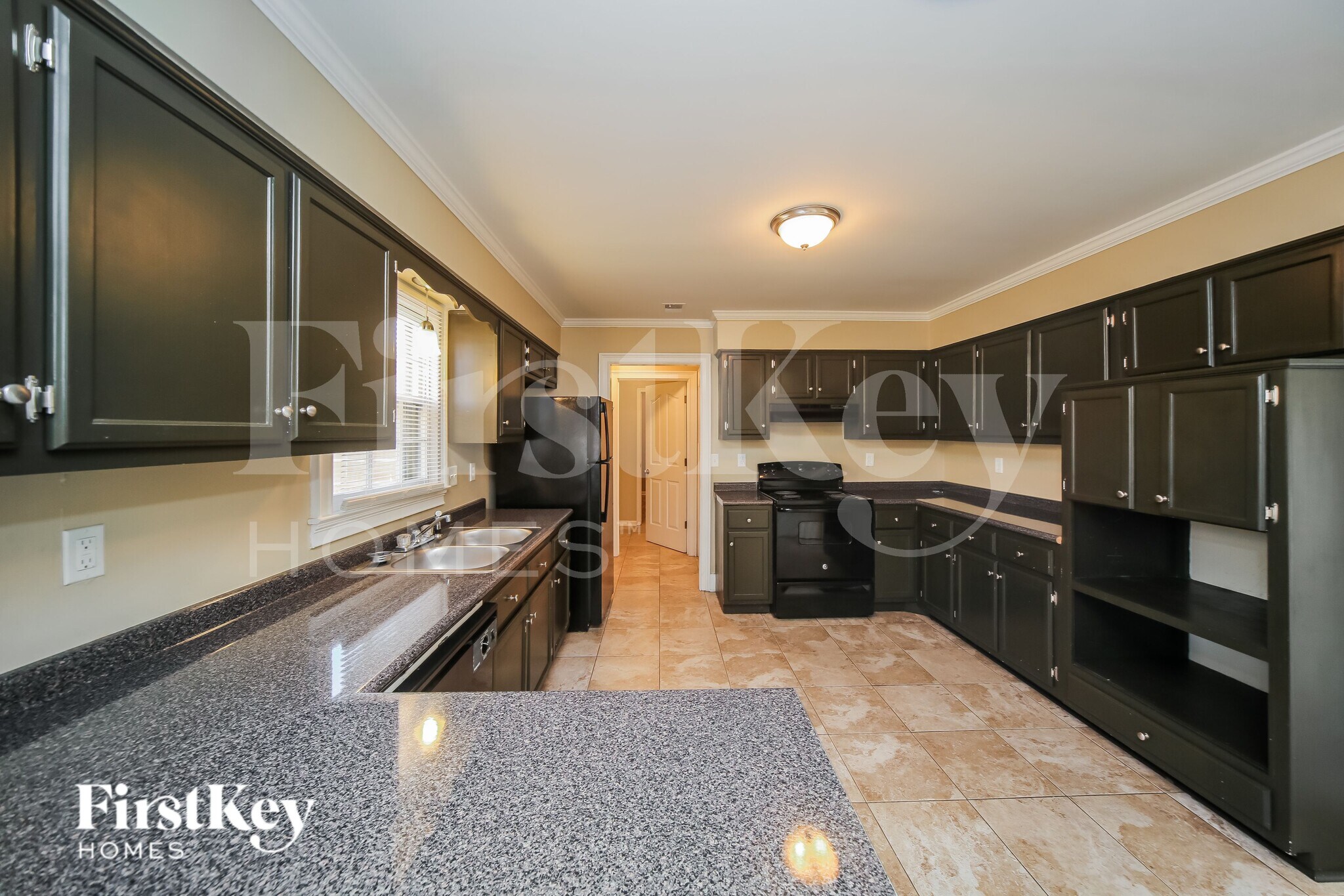 Building Photo - 8158 Creekside Cir S