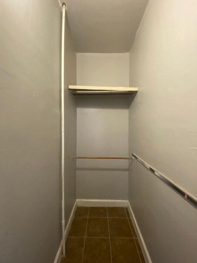 Building Photo - 2704 Arsenal St