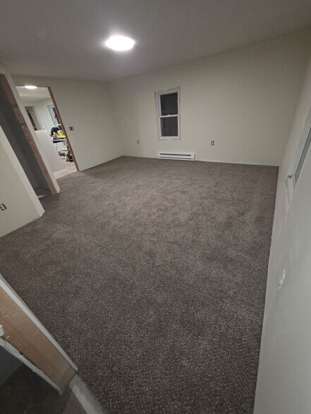 Building Photo - 952 South St