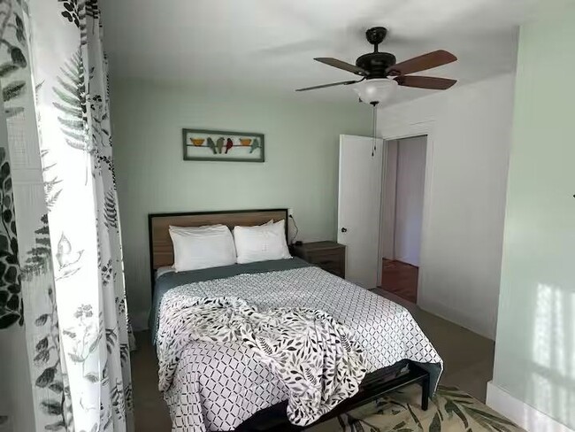 Building Photo - 15 Broadway Ave