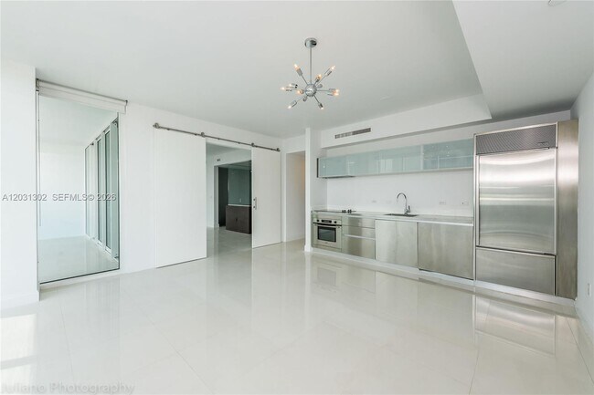 Building Photo - 1040 Biscayne Blvd