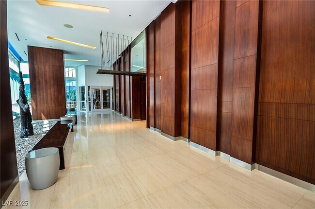 Building Photo - 4525 Dean Martin Dr