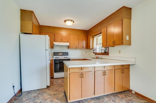 Building Photo - 607 Race St