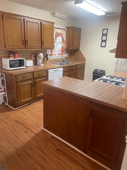 Building Photo - 6206 Olde Towne Dr