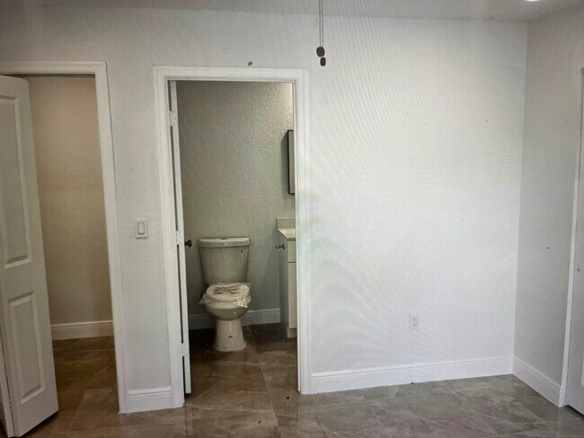 Building Photo - 5029 Sunrise Blvd