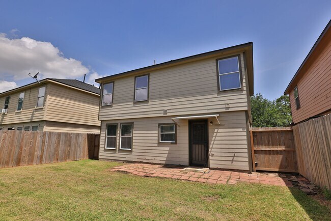 Building Photo - 15422 Ferness Ln
