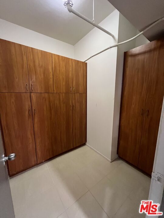 Building Photo - 10445 Wilshire Blvd