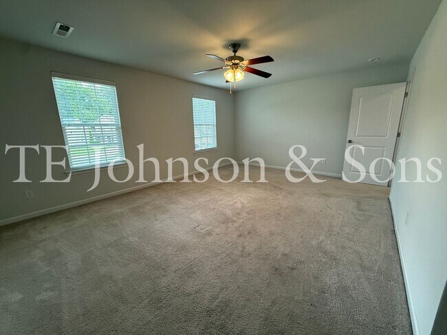 Building Photo - 2925 Grassy Knoll Cir