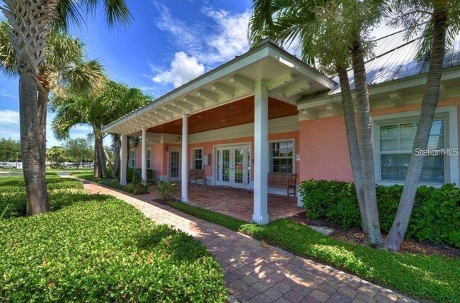 Building Photo - 5245 Coquina Key Dr SE