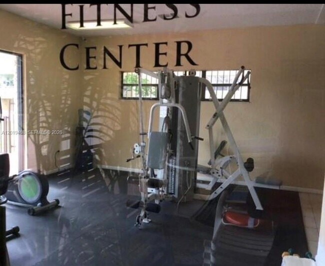 Building Photo - 6950 Miami Gardens Dr