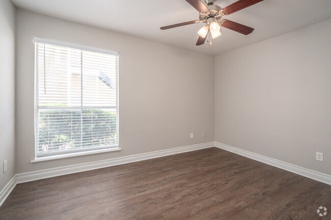 1BR, 1BA - 575SF - Bedroom - Ridge Point