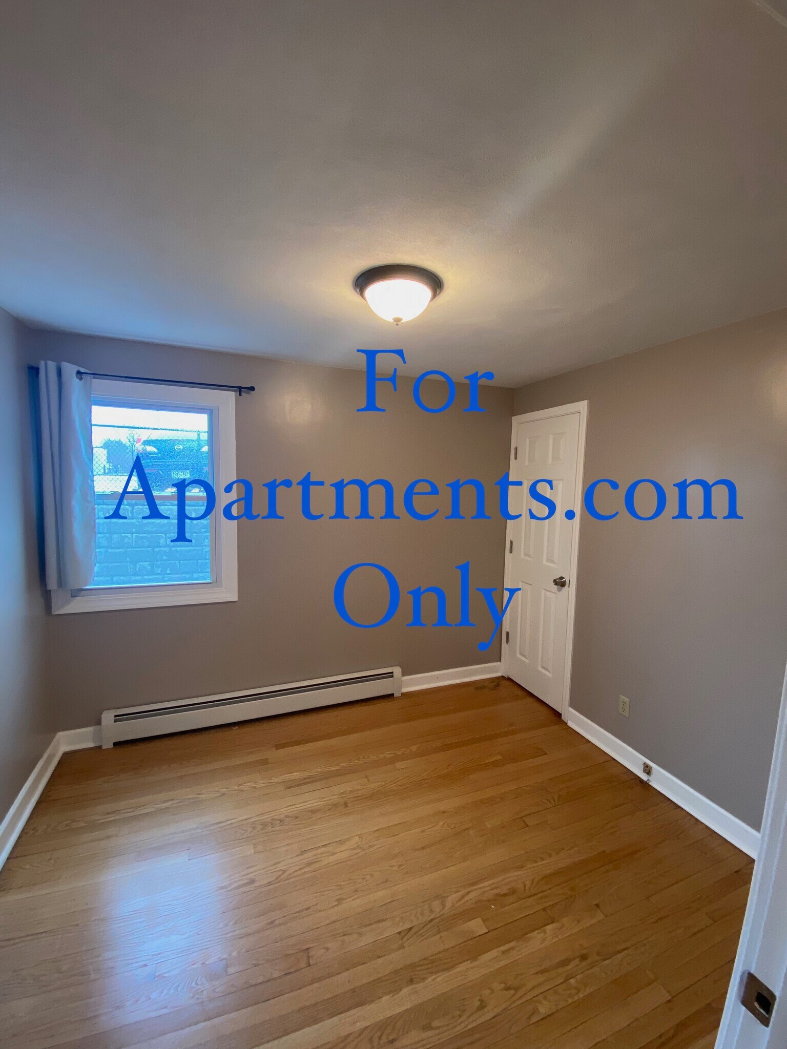 Building Photo - 105 Hunt Ave