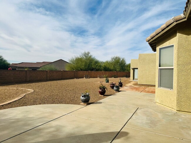 Building Photo - Beautiful Home in Rincon Trails!