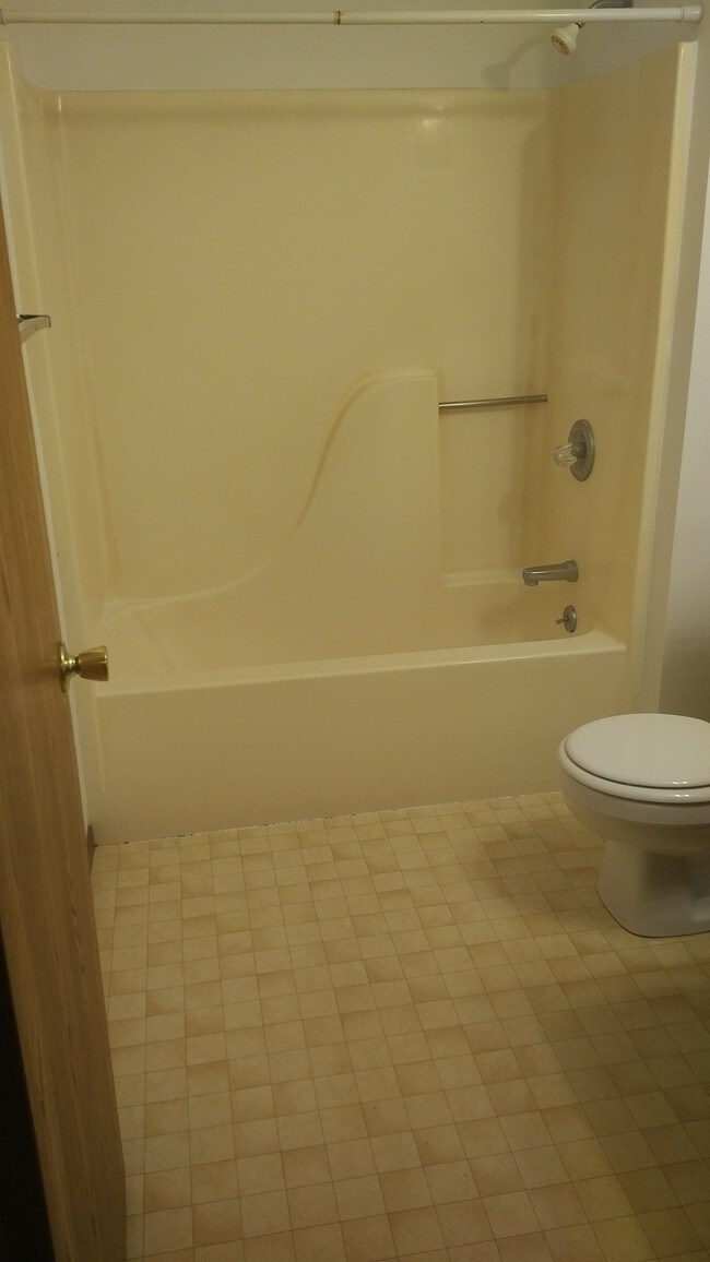 Building Photo - 110 Lauren Cir