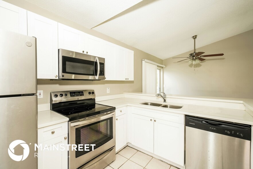 Building Photo - 4121 Cannon Ct