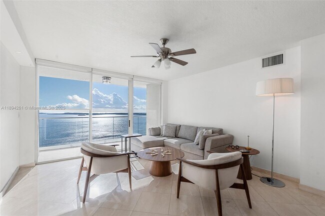 Primary Photo - 800 Claughton Island Dr