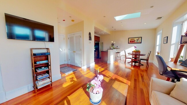 Primary Photo - Top Floor Columbia Heights