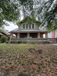 Building Photo - Charming For Lease Opportunity in Historic Carlton Place!