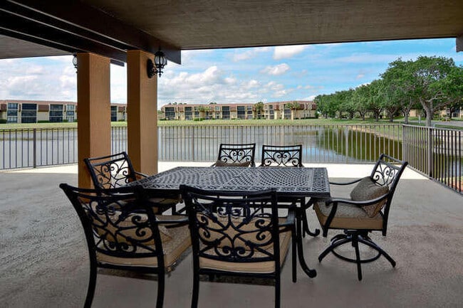 Building Photo - 5188 Woodland Lakes Dr