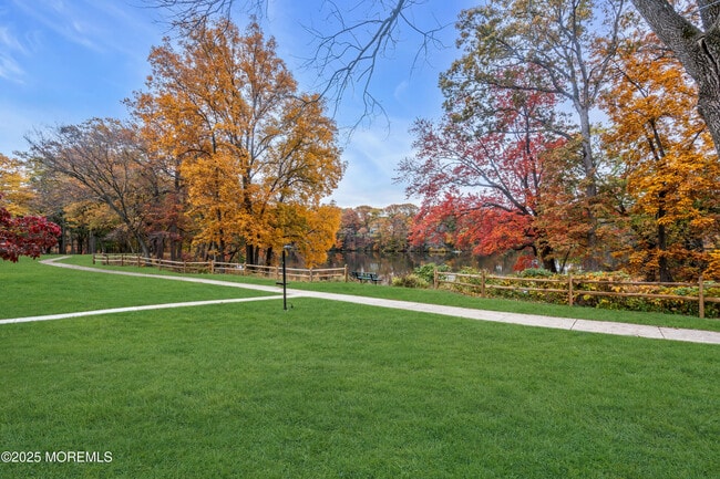 Building Photo - 30 Berkshire Ct