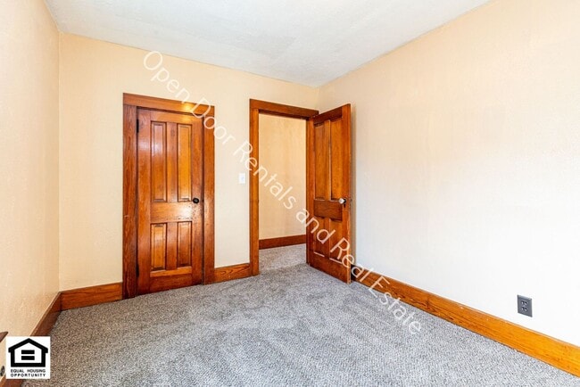 Building Photo - 4 bedroom home now available!