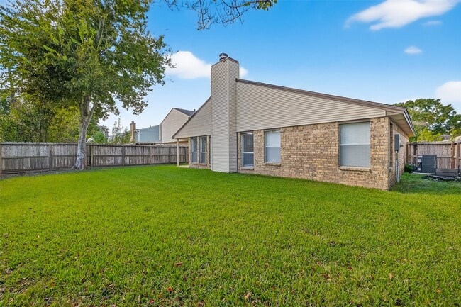 Building Photo - 3111 Timber View Dr