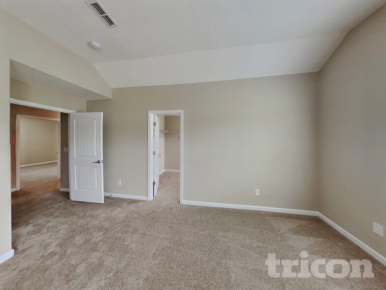 Building Photo - 1615 Sunray Dr