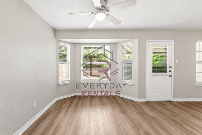 Building Photo - $500 OFF FIRST MONTHS RENT!!