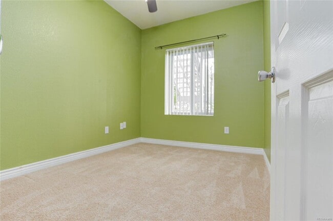 Building Photo - Unbeatable Sunnyside Location!