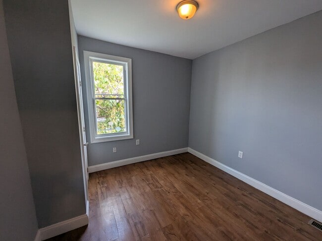 Building Photo - Beautiful Home - Cobbs Creek