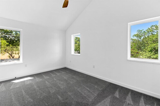 Building Photo - 7603 Creston Ln