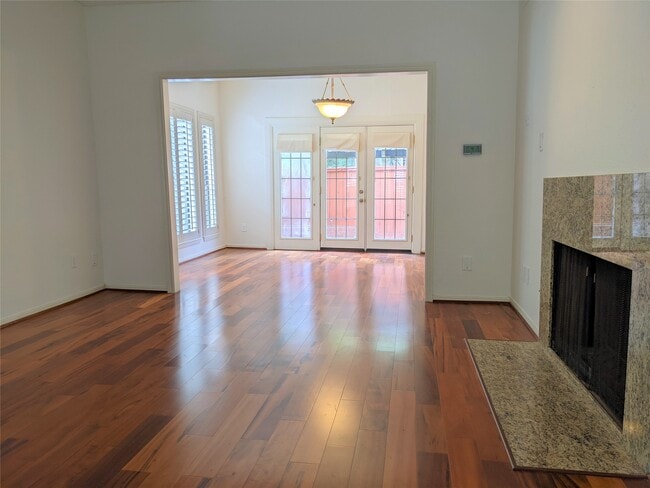 Building Photo - 11711 Memorial Dr