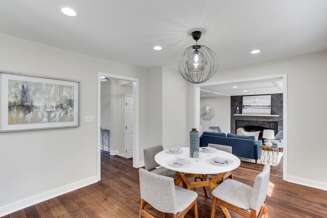 Building Photo - Fabulously Renovated 4 Bedroom, 3.5 Bathroom Home In Close in Potomac!!