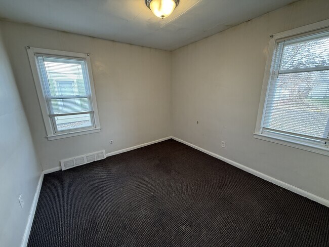 Building Photo - 22788 Rosalind Ave