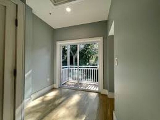 Building Photo - New Apartment on Washington Sq. In-Unit Washer and Dryer, Central Heat/AC, Steps from the T Stop