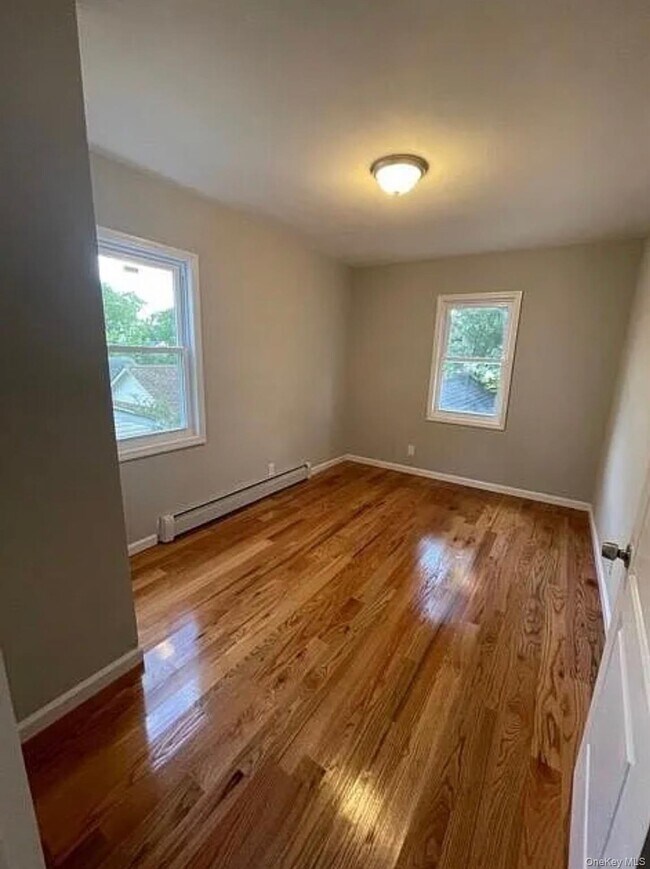 Building Photo - 109-32 197th St