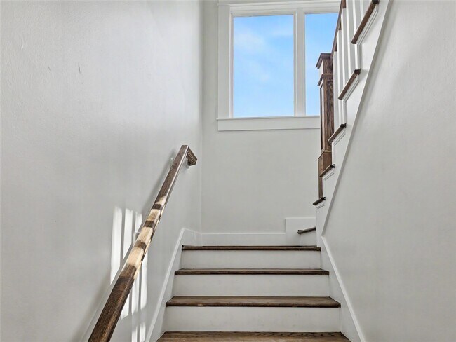 Building Photo - 603 Archer St