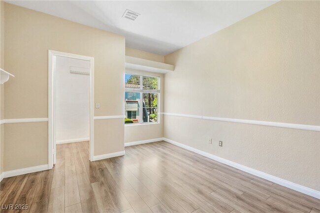 Building Photo - 525 Indian Princess Dr