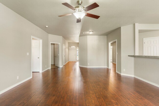 Building Photo - 3 bedroom home In Wakefield Crossing - Bix...