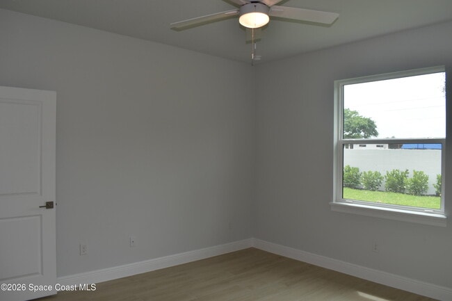 Building Photo - 406 Grove Ln