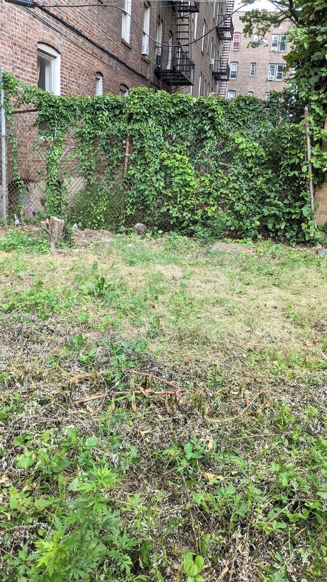 Building Photo - 20 Bentley Ave