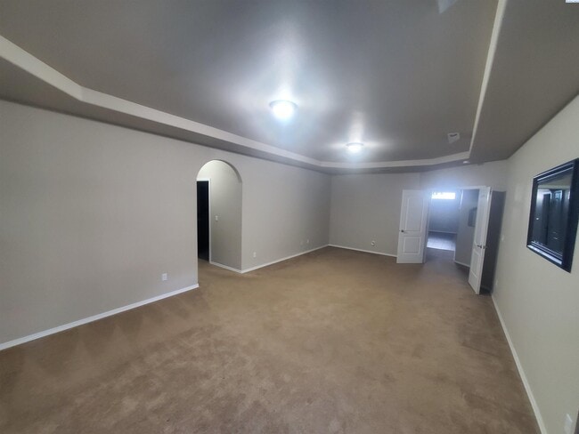 Building Photo - Sourthridge Area for rent