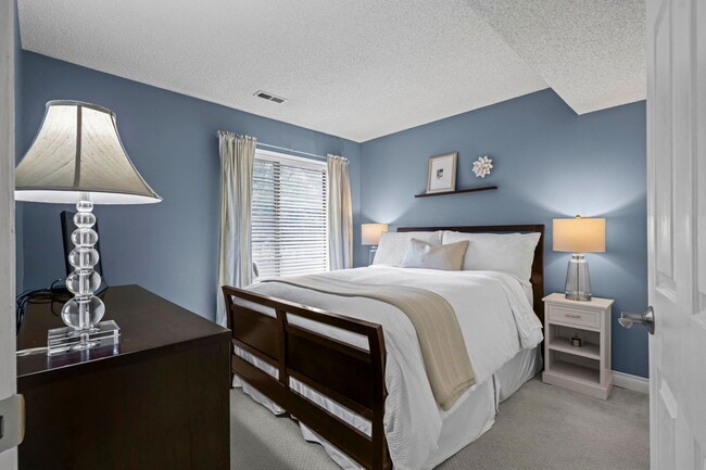 Building Photo - 4233 S Richfield Way