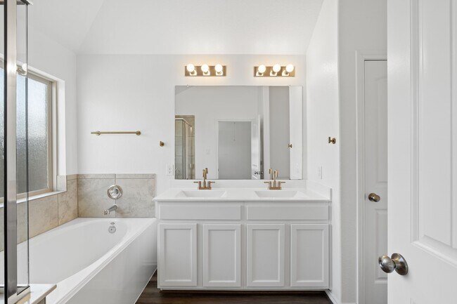 Building Photo - 25702 Bottlebrush Sedge St