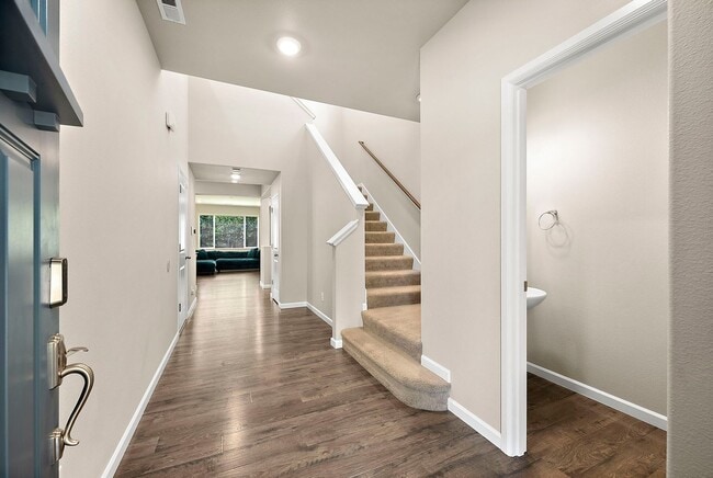 Building Photo - Lacey/Hawks Prairie 4 bedroom 2381 SF home...