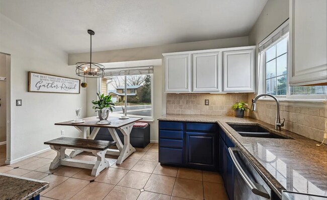 Building Photo - 646 S Joplin St