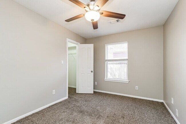 Building Photo - 22215 Nobles Crossing Dr