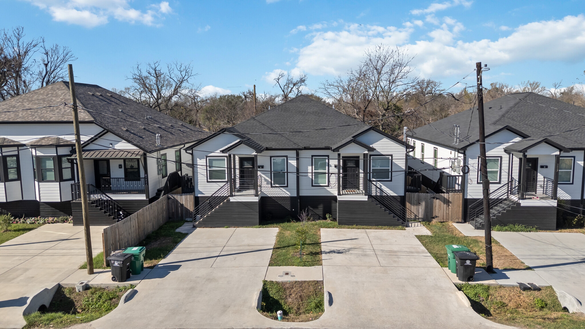 Building Photo - 3825 Easy St