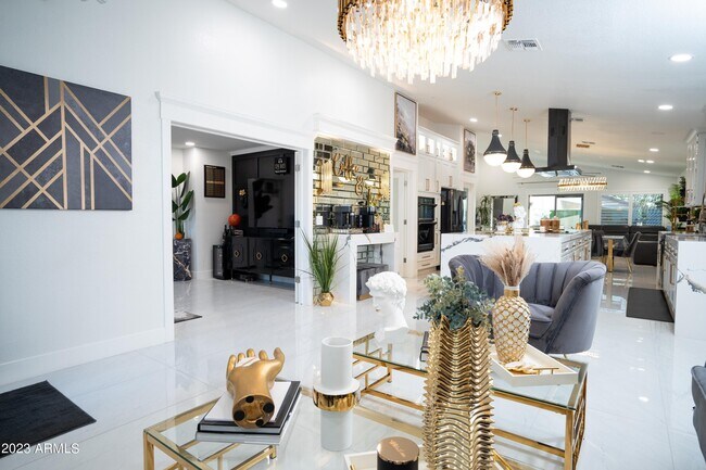 Building Photo - 2257 W Roy Rogers Rd